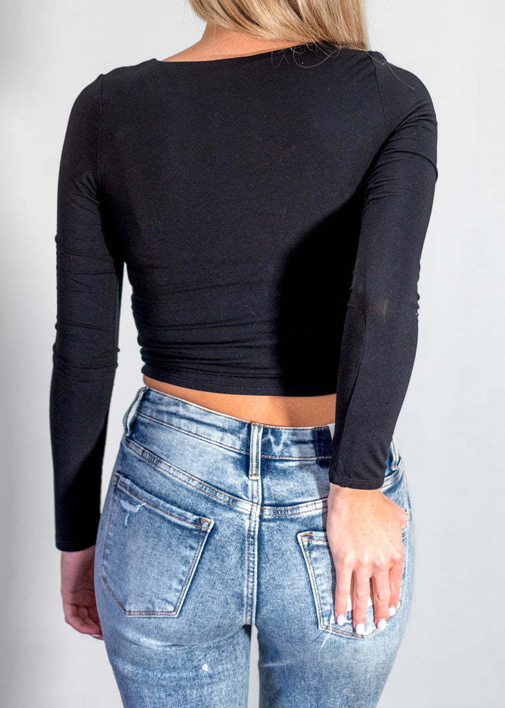 black fitted cropped long sleeve