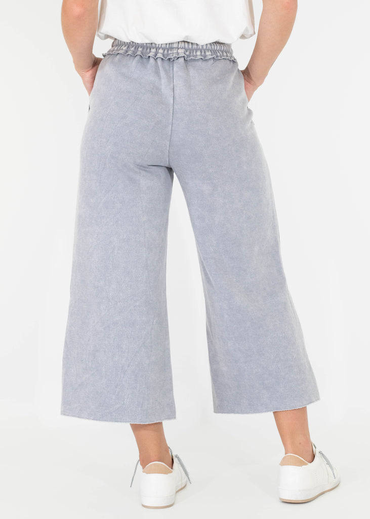 gray cropped sweats